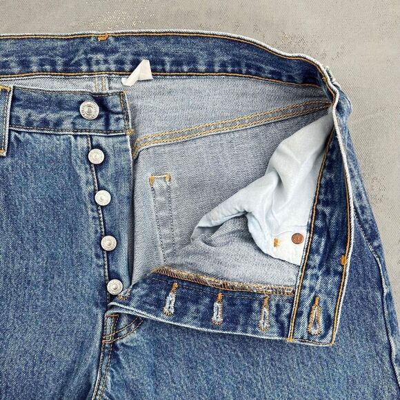 Vintage 2004 Levi's 501 Fit Stonewashed Denim Red Tab Jeans Fit 32 x 35 - Picture 3 of 8